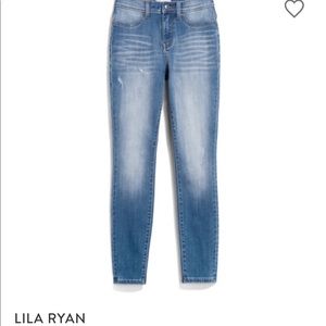 Lila Ryan High Rise Distressed Skinny Jean w/ tags